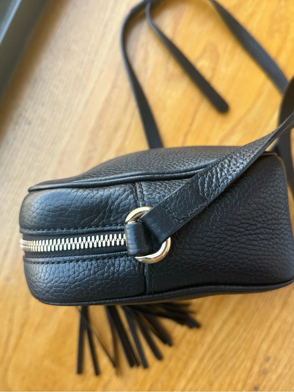 Gucci Soho Disco Black Pebbled Leather Crossbody Bag Tassel Authentic